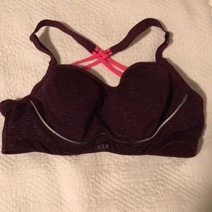 Victoria Secret 32D cross back Sports bra !